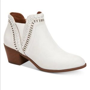 😍New White Faux Leather Booties❤️